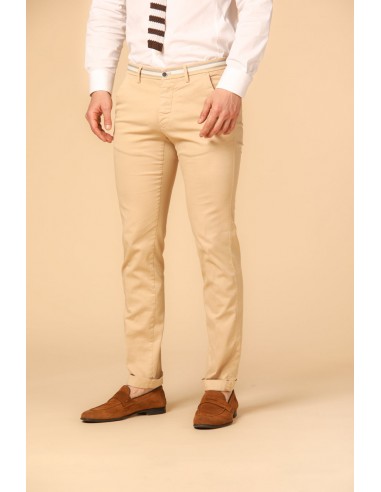 Torino Summer pantalon chino homme en coton et tencel avec rubans slim rembourrage situé sous